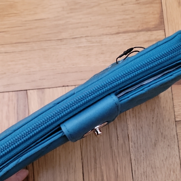 VERA BRADLEY/TURNLOCK WALLET/Teal Quilted - Picture 3 of 8